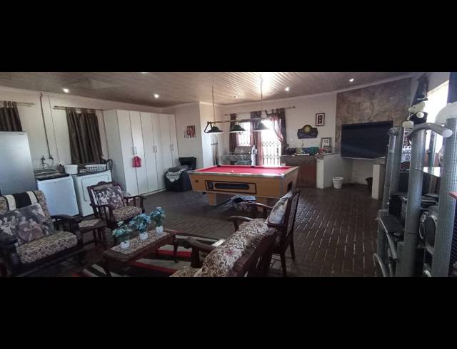 4 BEDROOM HOUSE FOR SALE IN KRUINPARK